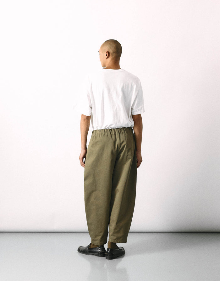 CURVED PANTS CHAPTER 4 _ OLIVE