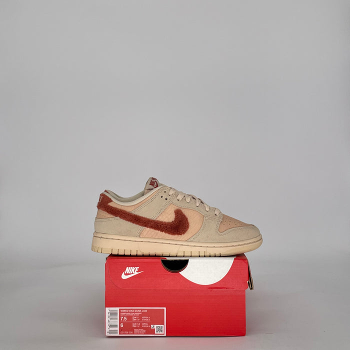 NIKE DUNK LOW TERRY SWOOSH DZ4706-200 SIZE 6/7.5W GS