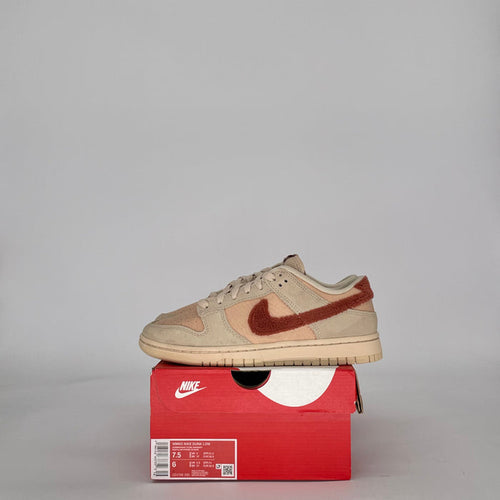 NIKE DUNK LOW TERRY SWOOSH DZ4706-200 SIZE 6/7.5W GS