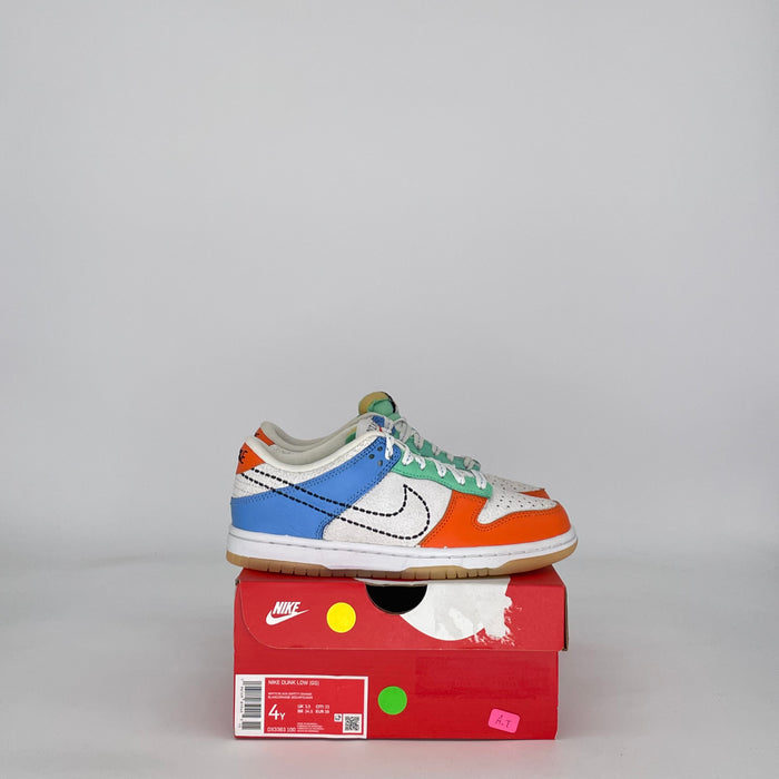 NIKE DUNK LOW NIKE 101 DX3363-100 SIZE 4/5.5W GS