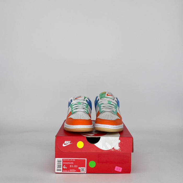 NIKE DUNK LOW NIKE 101 DX3363-100 SIZE 4/5.5W GS