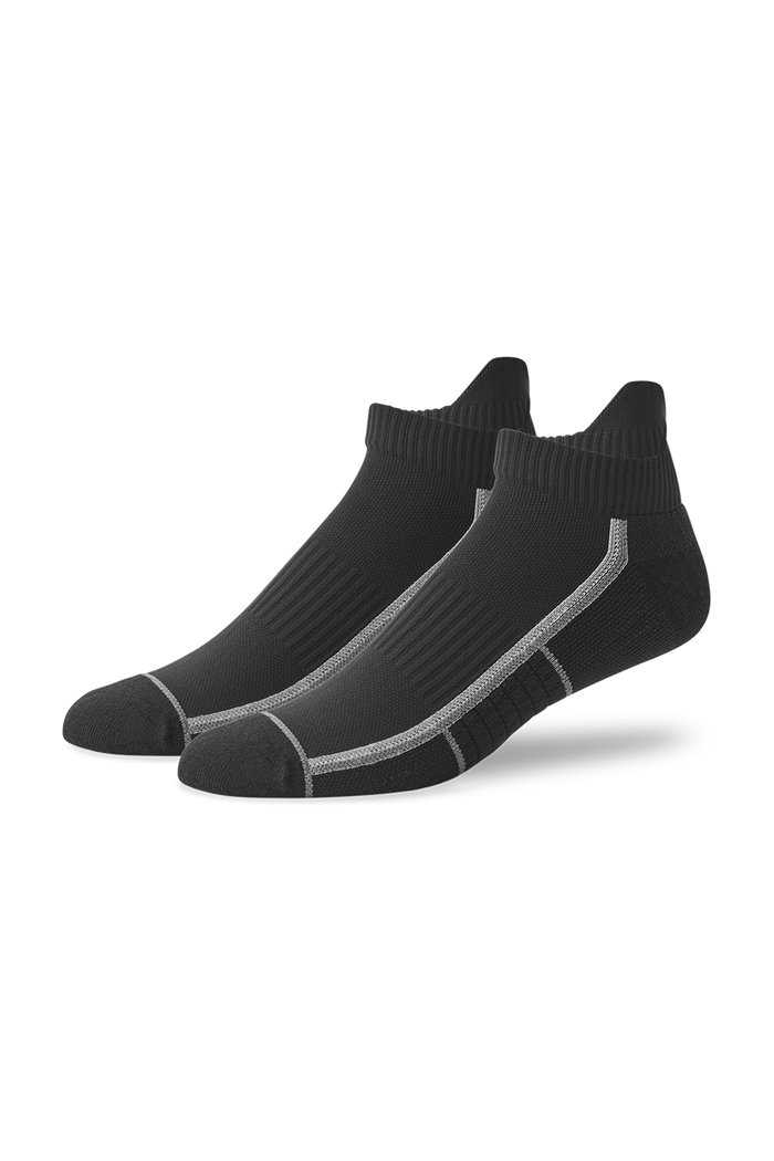 True Black - Outline | Front view of AIRKNITx Ankle Sock in True Black - Outline
