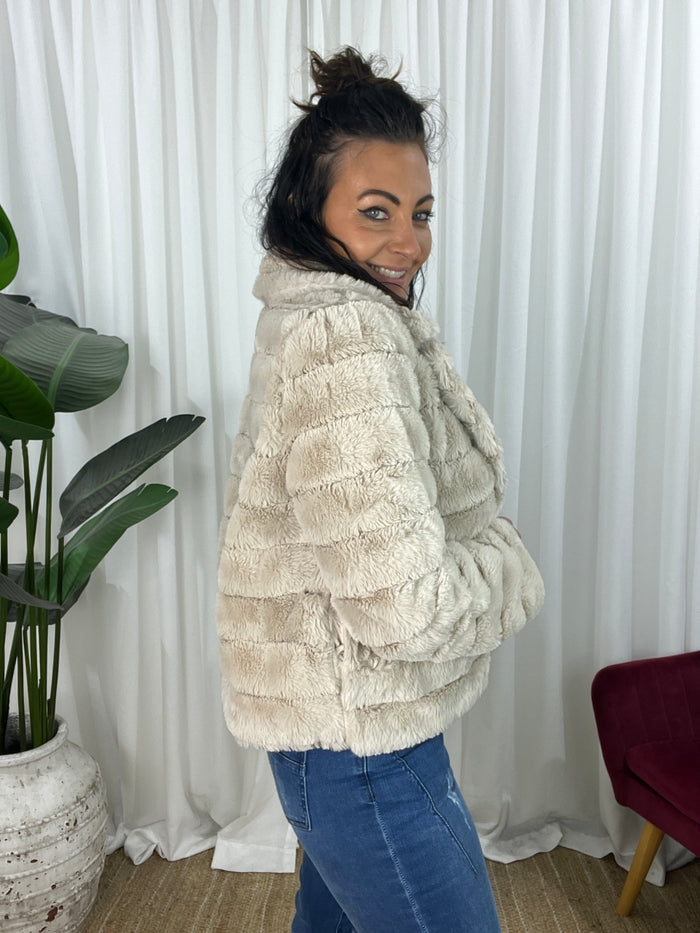 Della Faux Fur Jacket- Beige