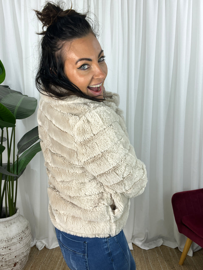 Della Faux Fur Jacket- Beige