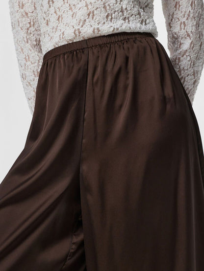 Festa Satin Balloon Pants (Hot Fudge)