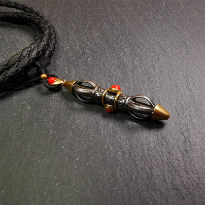 Five-pronged Vajra Necklace 1.96" - Tibetan Buddhist bead necklace, close-up detail
