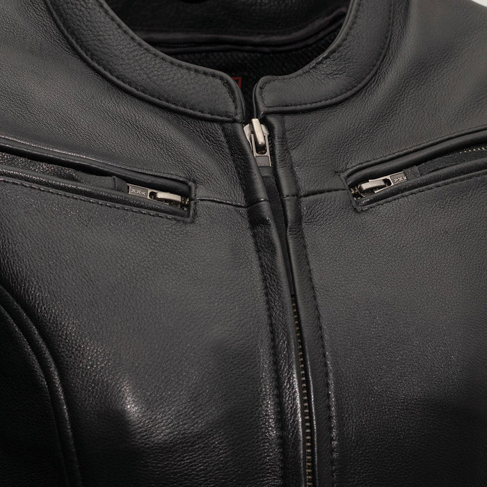 Ladies Speed Queen Jacket: Features:

True to size
0