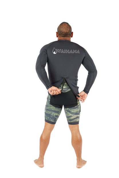 Men's Essentials Rear-zip Surf Top worn outdoors, close-up of stretch fabric