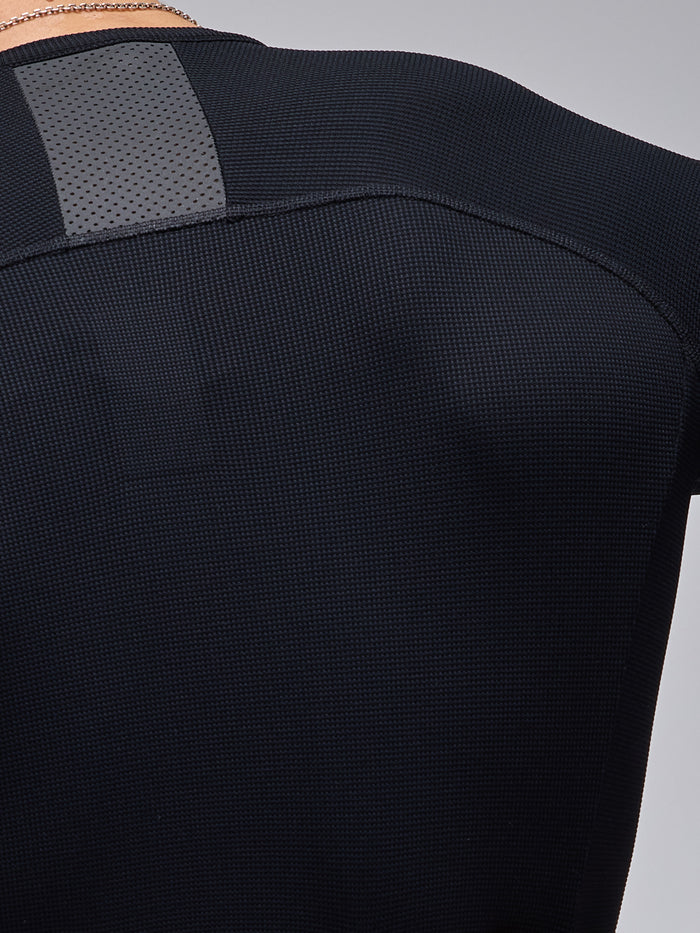 MODERN CLASSIC WAFFLE SS JERSEY - BLACK