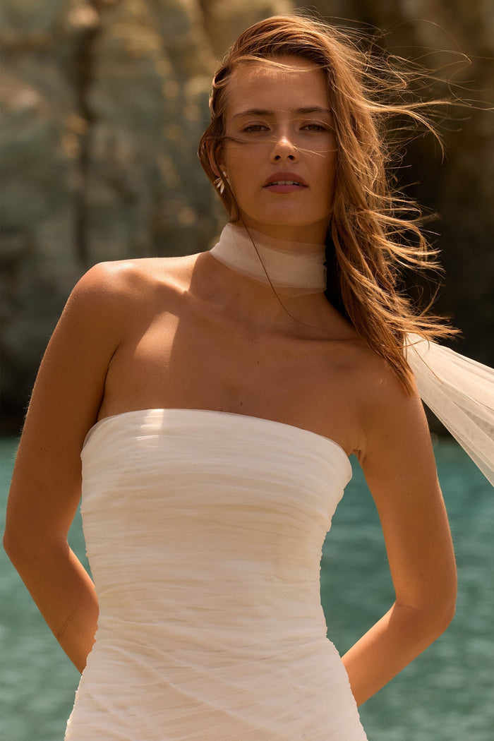 strapless wedding dress
