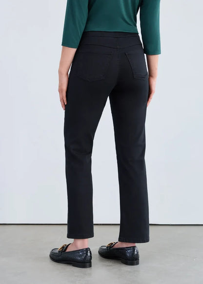 Pull-On Straight Leg Pant in Carbon Black