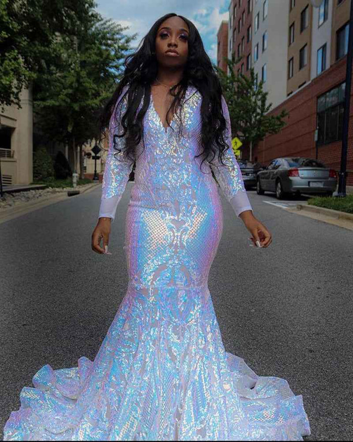 Sheer O-Neck Long Sleeve Prom Dress for Elegant Evening Wear