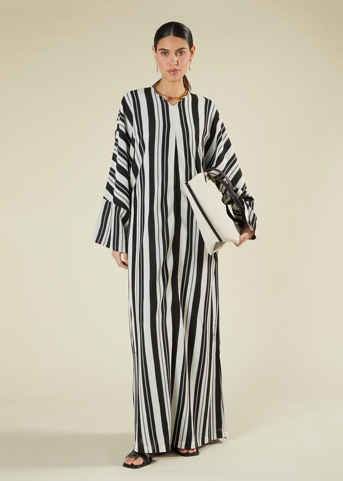 Single Pleat Crochet Kaftan