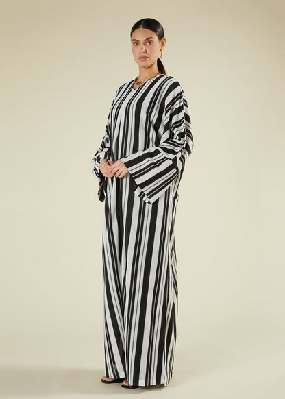 Single Pleat Crochet Kaftan
