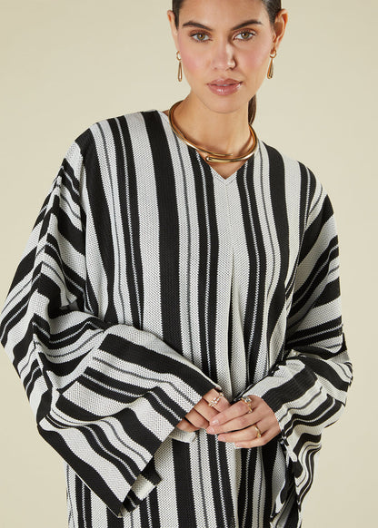 Single Pleat Crochet Kaftan