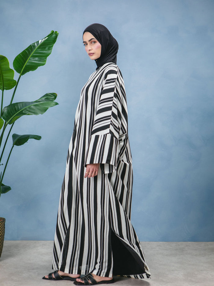Single Pleat Crochet Kaftan