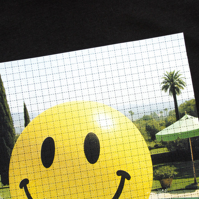 Smiley Poolside Trip Back Print - Tshirt - Black