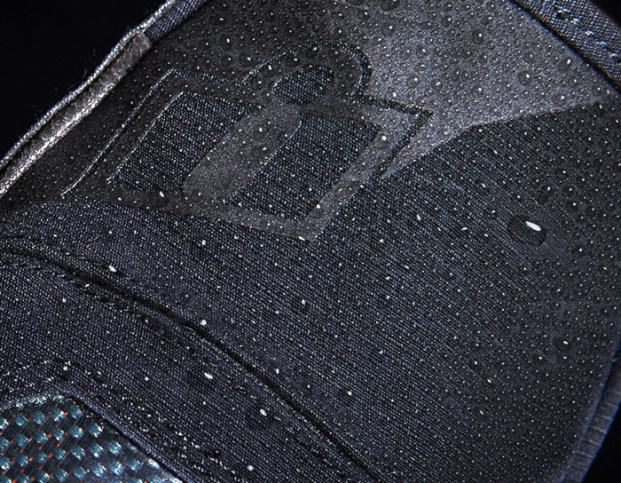 Stormhawk Gloves Black: Conditions


Cold,Mild Hot


Perfect For Mild-Temperature Wet Conditions


Palm Material


Goatskin