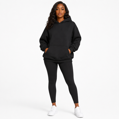 Women's oversized hoodie with pockets, loose pullover fit, long regular sleeves and polyester fabric for casual everyday wear