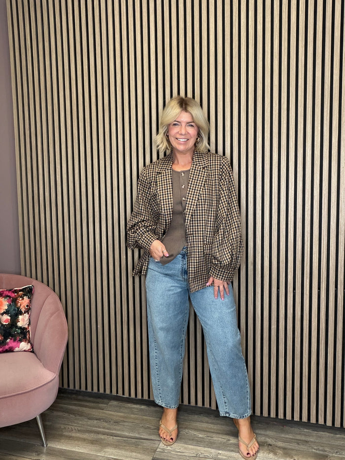 Zoe Barrel Leg Jeans (Light Blue)